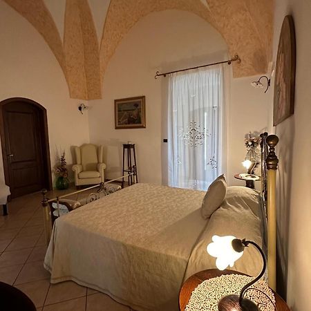 Donna Concetta Casa Vacanze Felline Eksteriør billede