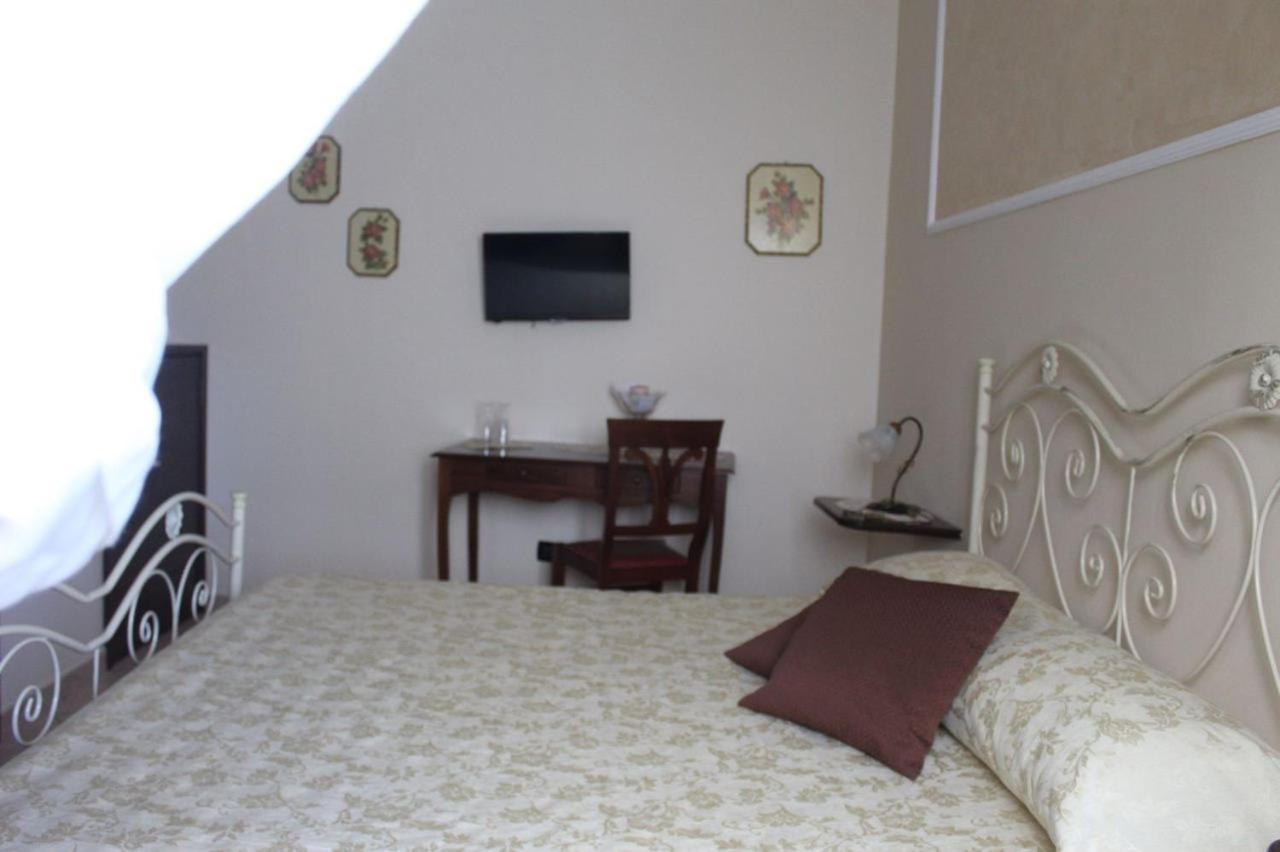 Donna Concetta Casa Vacanze Felline Eksteriør billede